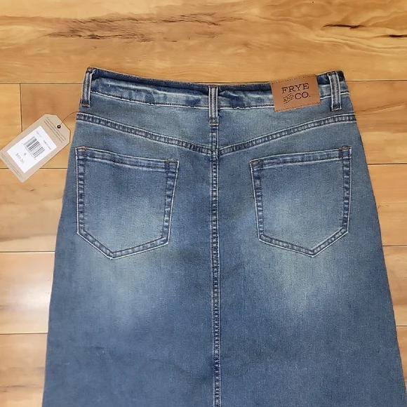 💜 FRYE AND CO. Size 8 Long Denim Skirt In Color Marley Wash NWT - Picture 11 of 14